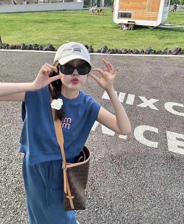 Miu Miu Hat MUH00150 Miu Miu Hat MUH00150